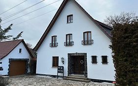 Schöne Ferienwohnung im Landhaus